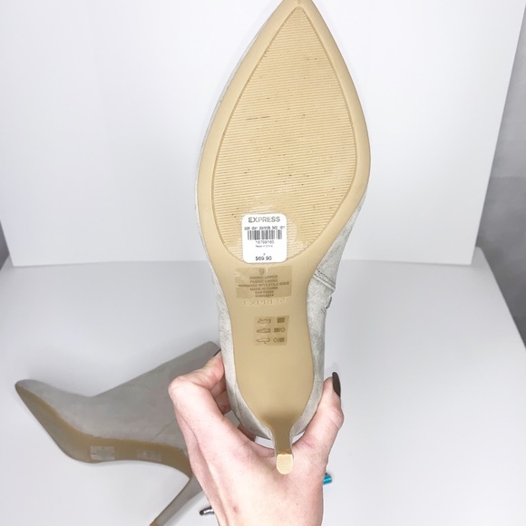 EXPRESS Gray Gore Pointed Toe Booties 9 NWT - Picture 7 of 7